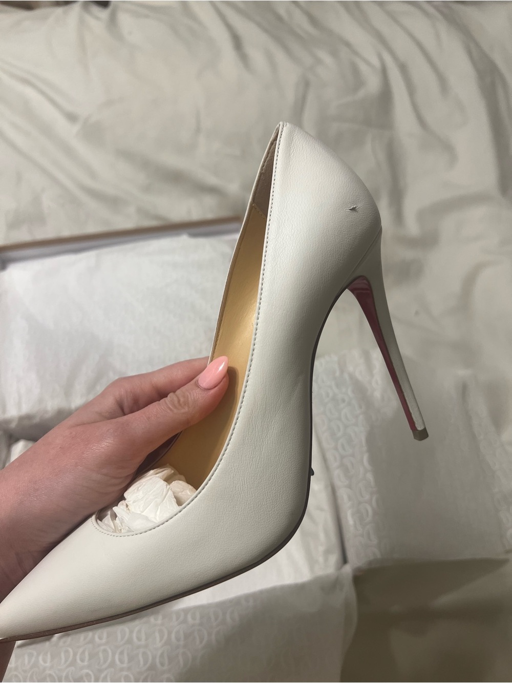 Christian Louboutin White Leather Pointed-Toe Stiletto Pumps - Picture 3 of 10